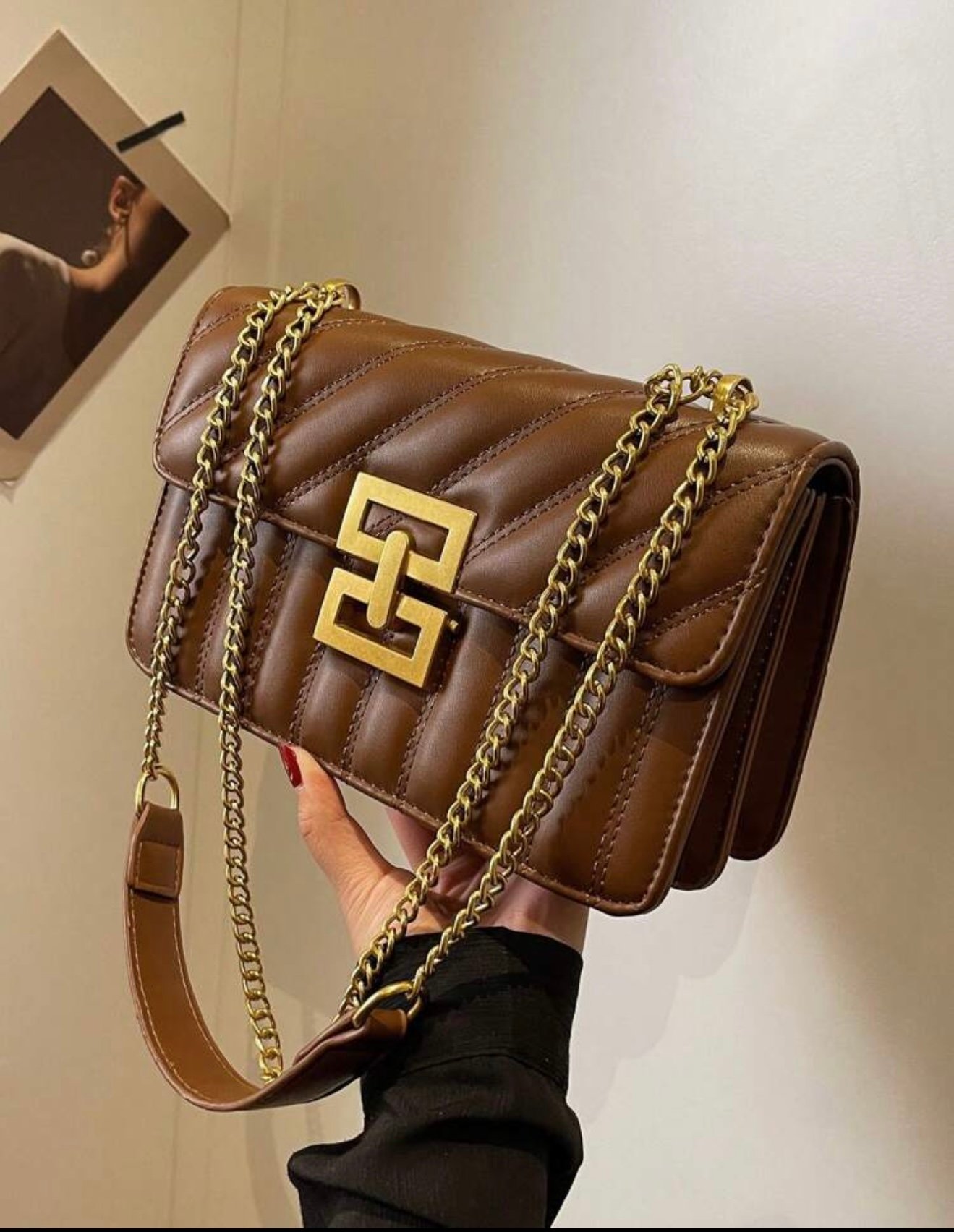 Cartera chic