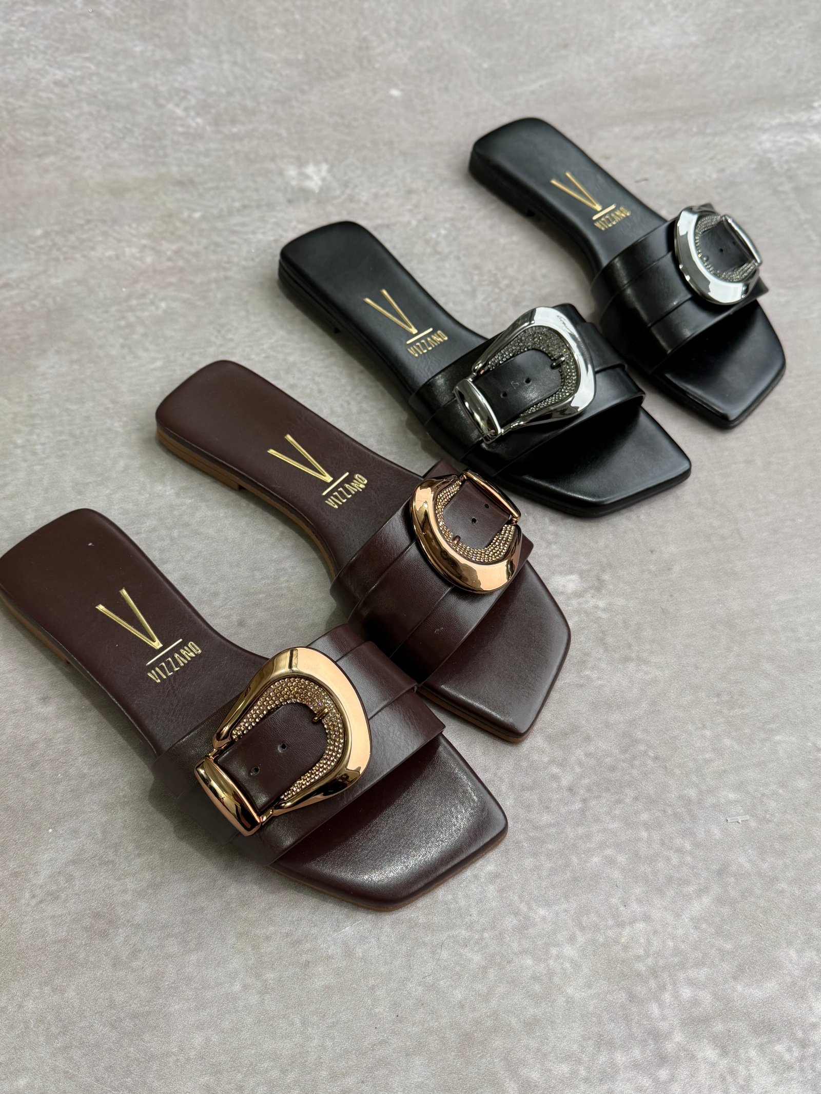 Zapatillas Vizzano con aplique dorado