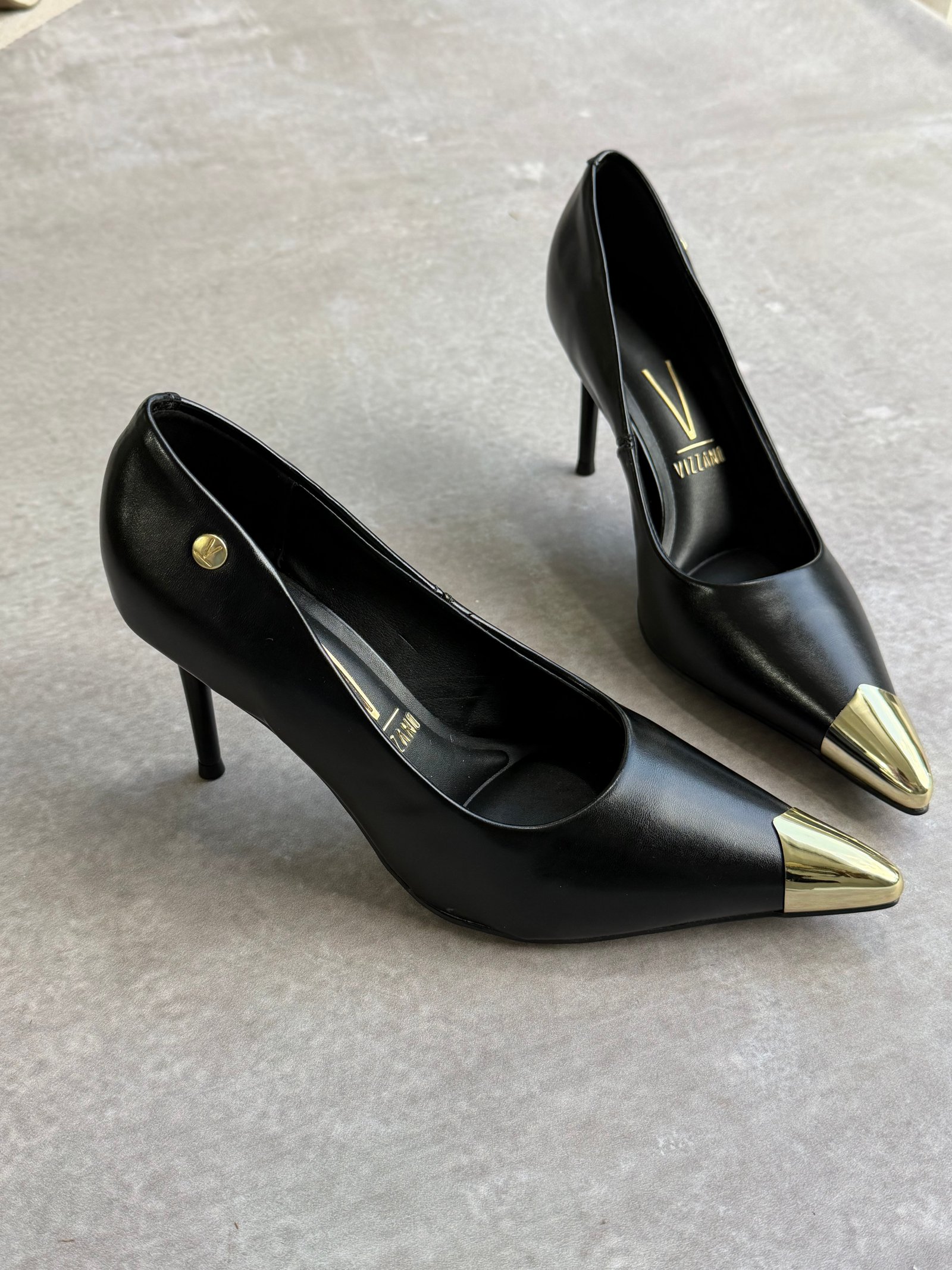 Stiletto Vizzano punta dorada