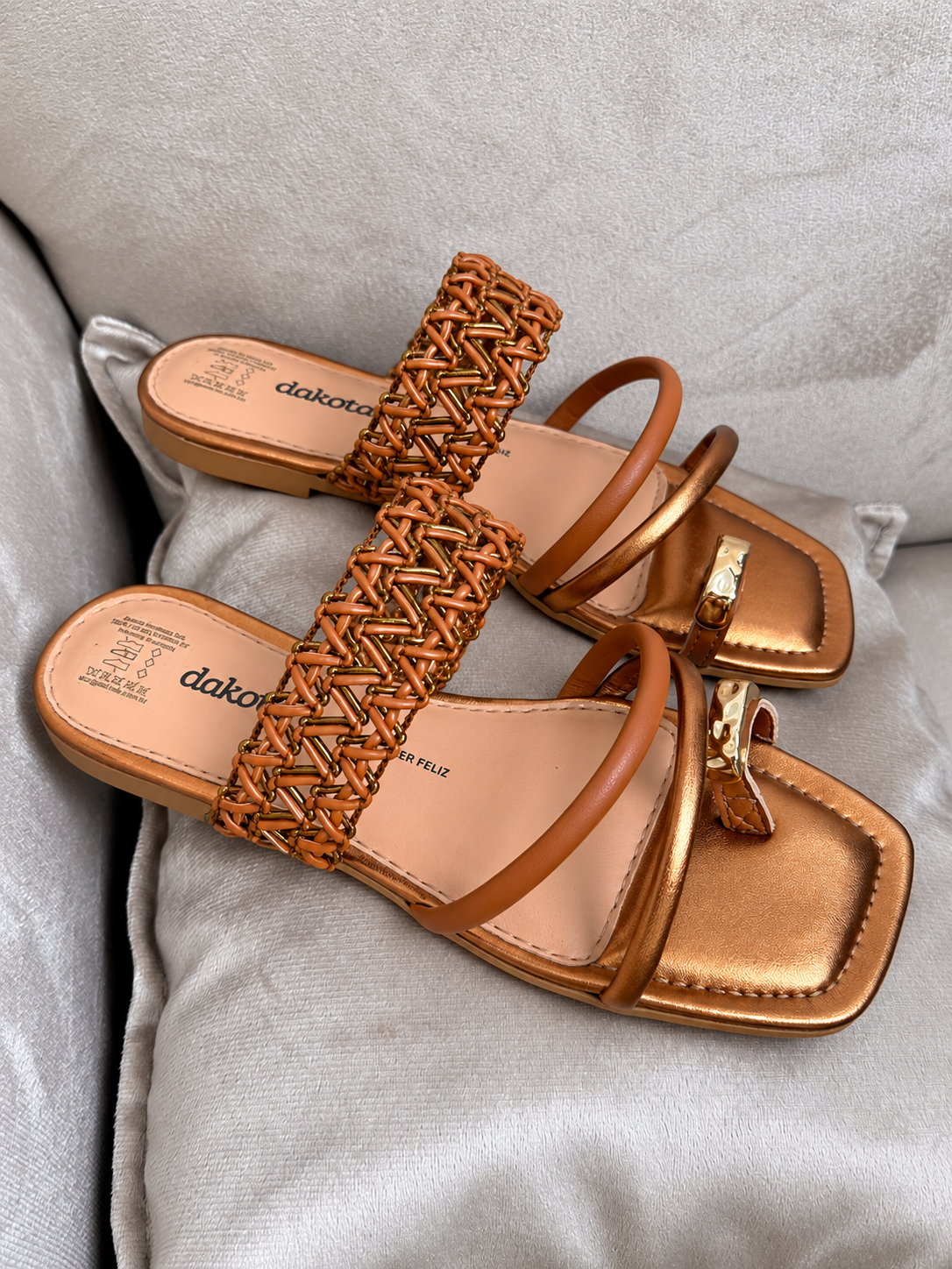ZAPATILLA CON TIRAS