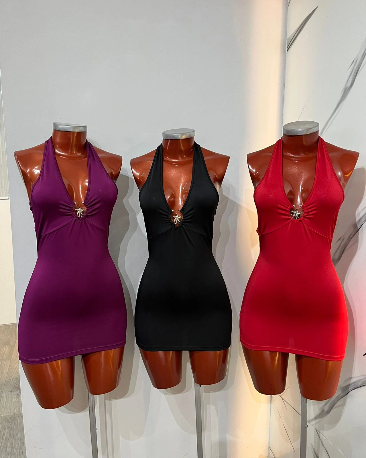 VESTIDO SUPLEX ESCOTE ABIERTO