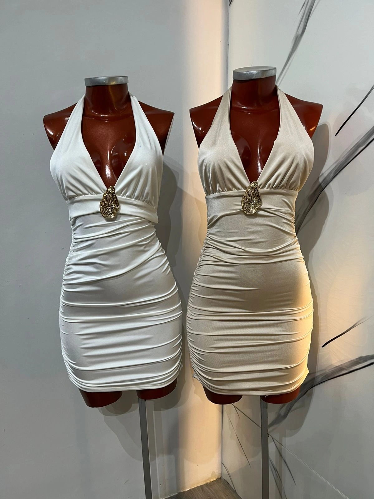 VESTIDO SUPLEX C/ ESCOTE ABIERTO