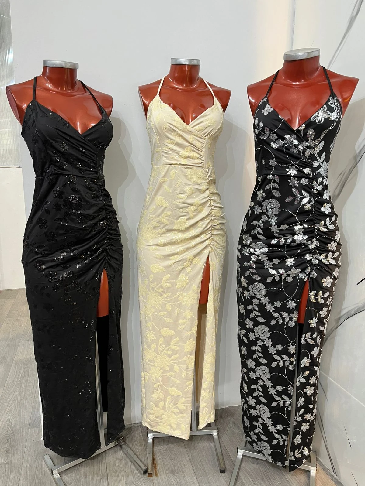 VESTIDO ESTAMPADO C/ ABERTURA